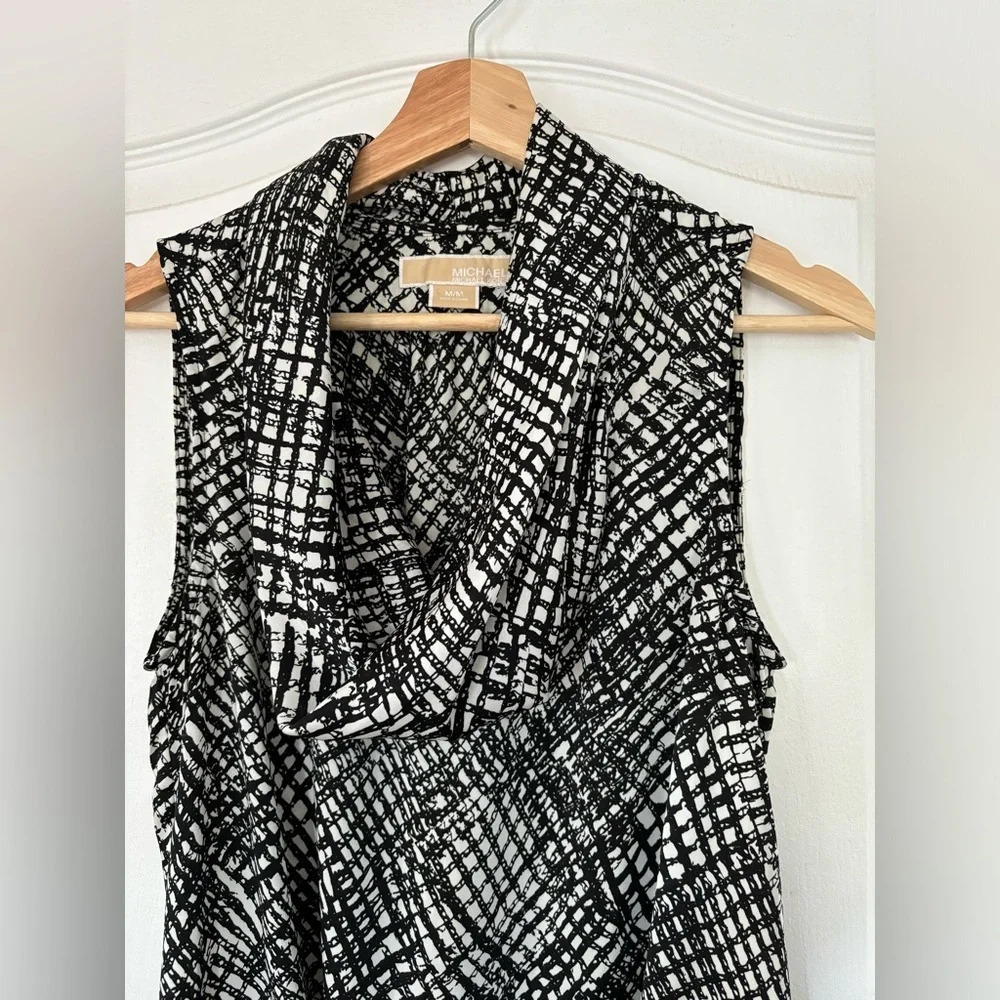 MICHAEL KORS Pattern Top - Picture 2 of 4